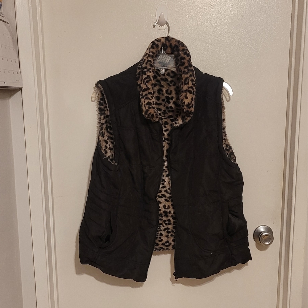 Women's Vest - Size XL - Jonathan Martin Collection  - Black w/ Leopard Design